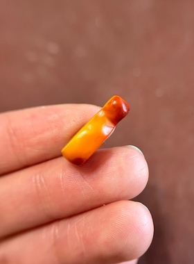 藏式风格老黄料器尸陀林主小挂牌子黄色侧挂吊坠藏传文玩阿呆配饰