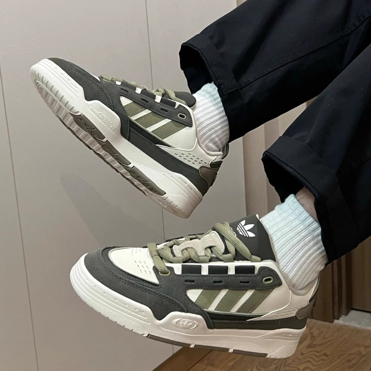 Adidas/阿迪达斯正品三叶草男女同款系带回弹防滑板鞋JR8347,淘宝优惠券,粉丝福利购,淘宝优惠卷