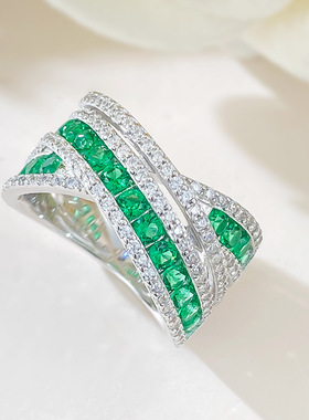 经典款珠宝2024新款欧美跨境款仿真祖母绿排爱交织高碳钻戒指