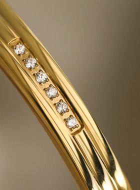 不锈钢！欧美INS百搭新款钛钢手镯多圈罗纹镶嵌白色圆形锆石手镯