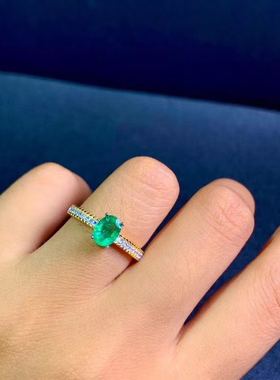 纯银镶嵌活口天然祖母绿戒指