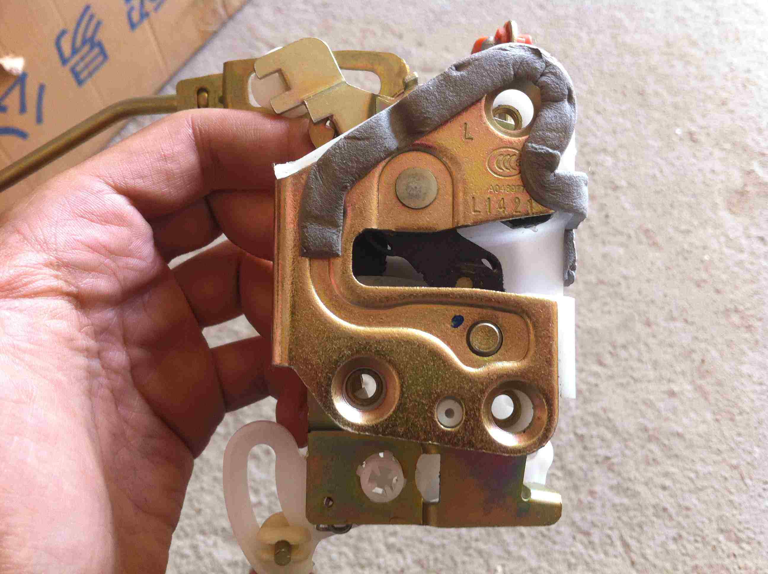 青岛解放虎v虎vh配件 车门锁体及拉杆总成 原厂配件