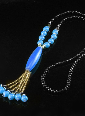 淡绿玻璃圆盘内嵌黄紫色碎金项链