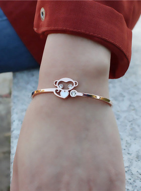 钛钢彩金猴子日韩风小众设计手镯