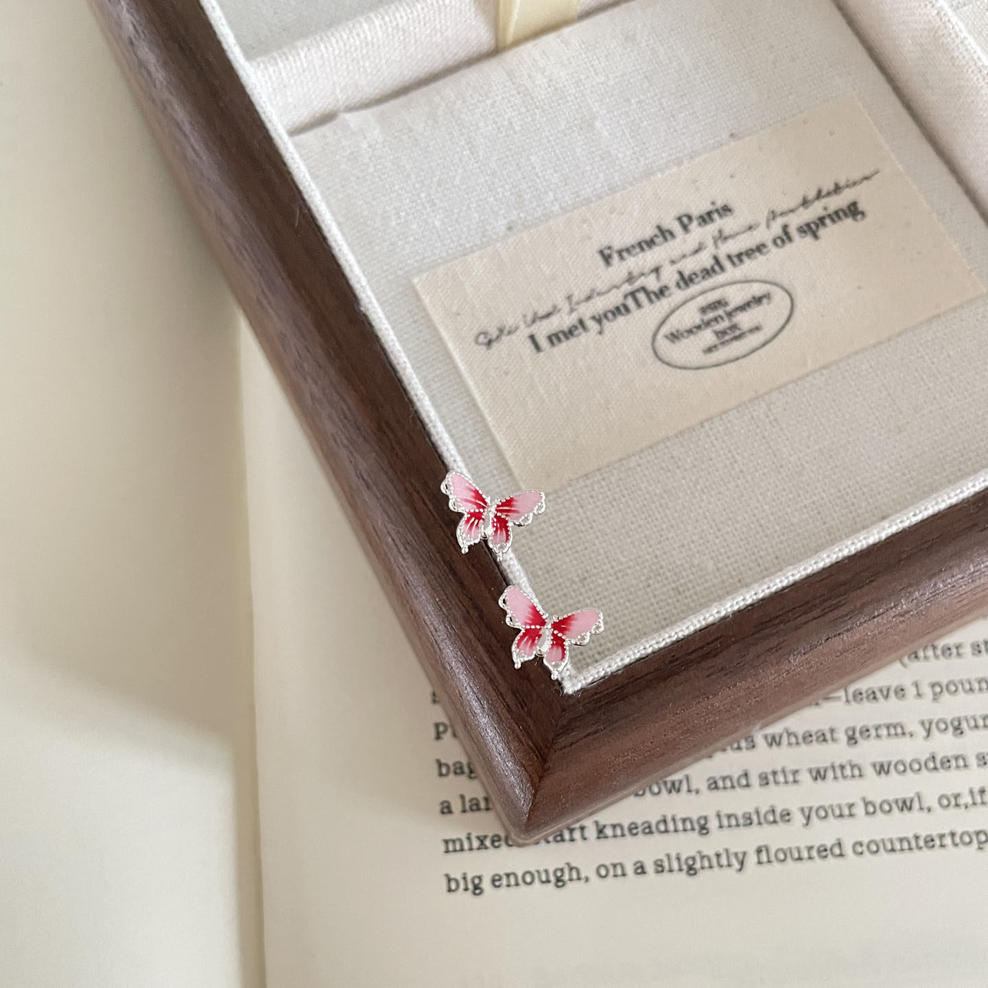 S999足银蝴蝶耳钉女甜美时髦韩系耳环职场通勤学生耳饰简约养耳洞,淘宝优惠券,粉丝福利购,淘宝优惠卷