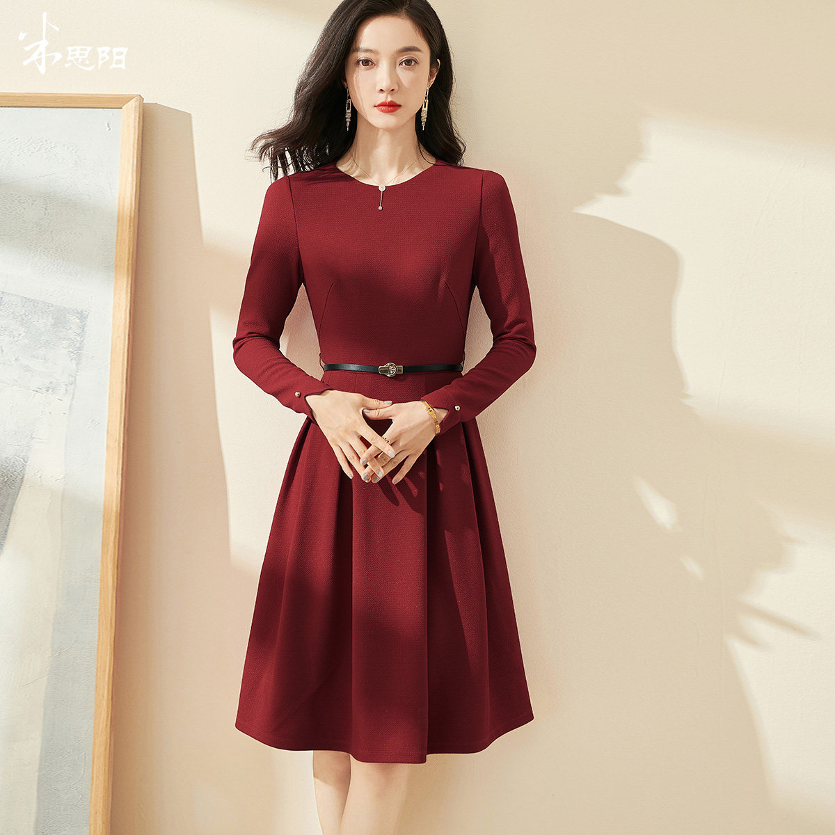 米思阳2022春季新款轻熟风连衣裙 思阳服饰连衣裙