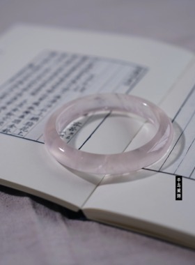 天然水晶粉晶岫玉玉髓玛瑙手镯中国风扁圆镯女文艺叮当镯气质