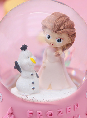 彩灯飘雪花艾莎公主水晶球音乐盒