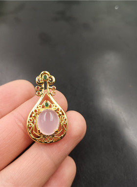 镶嵌绿玉髓吊坠浅粉色玛瑙音符