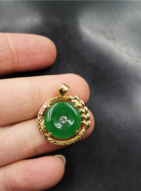 四海真空电镀阳绿色马来玉吊坠