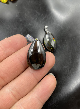 女款锆石吊坠切面水滴玉坠