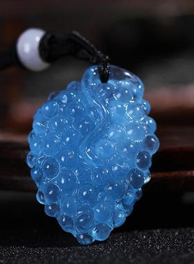 天然吊坠立体雕刻绿色海蓝宝石