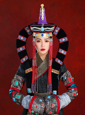 原创蒙古摄影黑色牛角辫帽子土尔扈特巴尔虎内蒙古民族服饰盘羊角