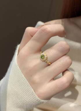 巨显白！高智感清新绿钻太阳花金戒指女轻奢高级感开口食指戒指环