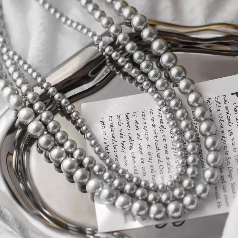 施家灰色珍珠项链女轻奢小众设计感毛衣链复古锁骨链2024年新款潮