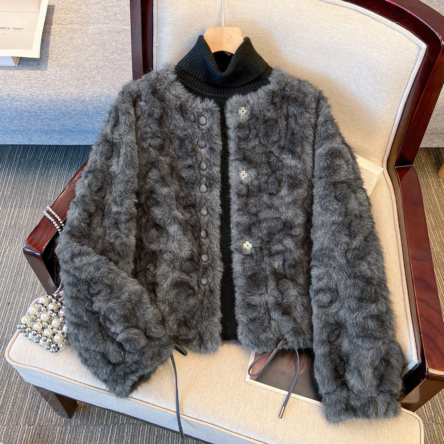 粉色小香风短款小个子羊羔毛绒绒加厚外套女2025秋冬装新皮毛一体,淘宝优惠券,粉丝福利购,淘宝优惠卷