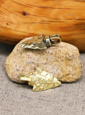 复古典藏国风艺术黄铜摆件古法手工匠作旧印第安箭矛头吊坠钥匙扣