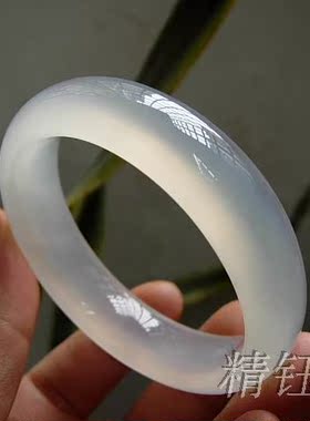 巴西玛瑙纯天然原色朱砂纹理手镯