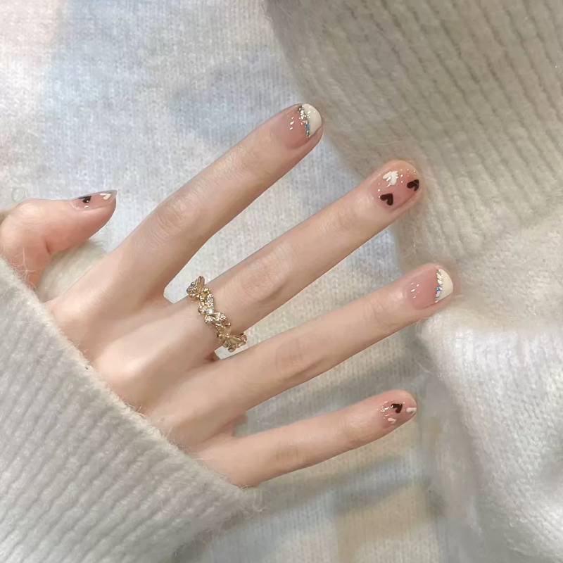 法式短款穿戴甲高级感2026年新款成品美甲片爱心假指甲贴片,淘宝优惠券,粉丝福利购,淘宝优惠卷