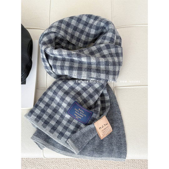 100% pure wool British blue small plaid scarf