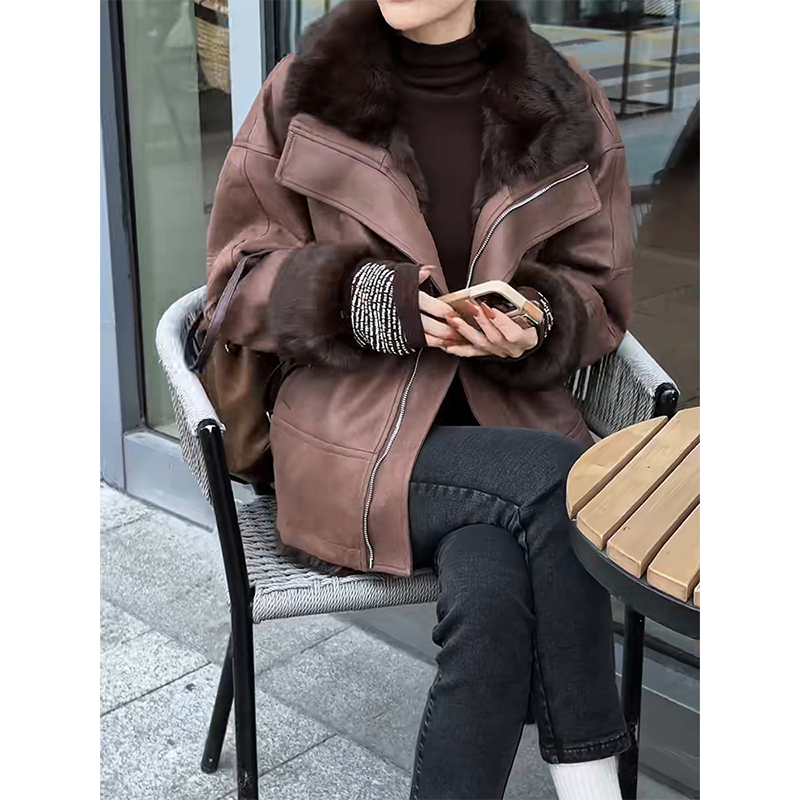 Coco Huanjie light luxury autumn and winter fur all-in-one retro brushed protein leather temperament short coat jacket women's coat