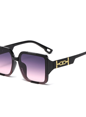 2025新款酷黑色太阳镜女士街拍