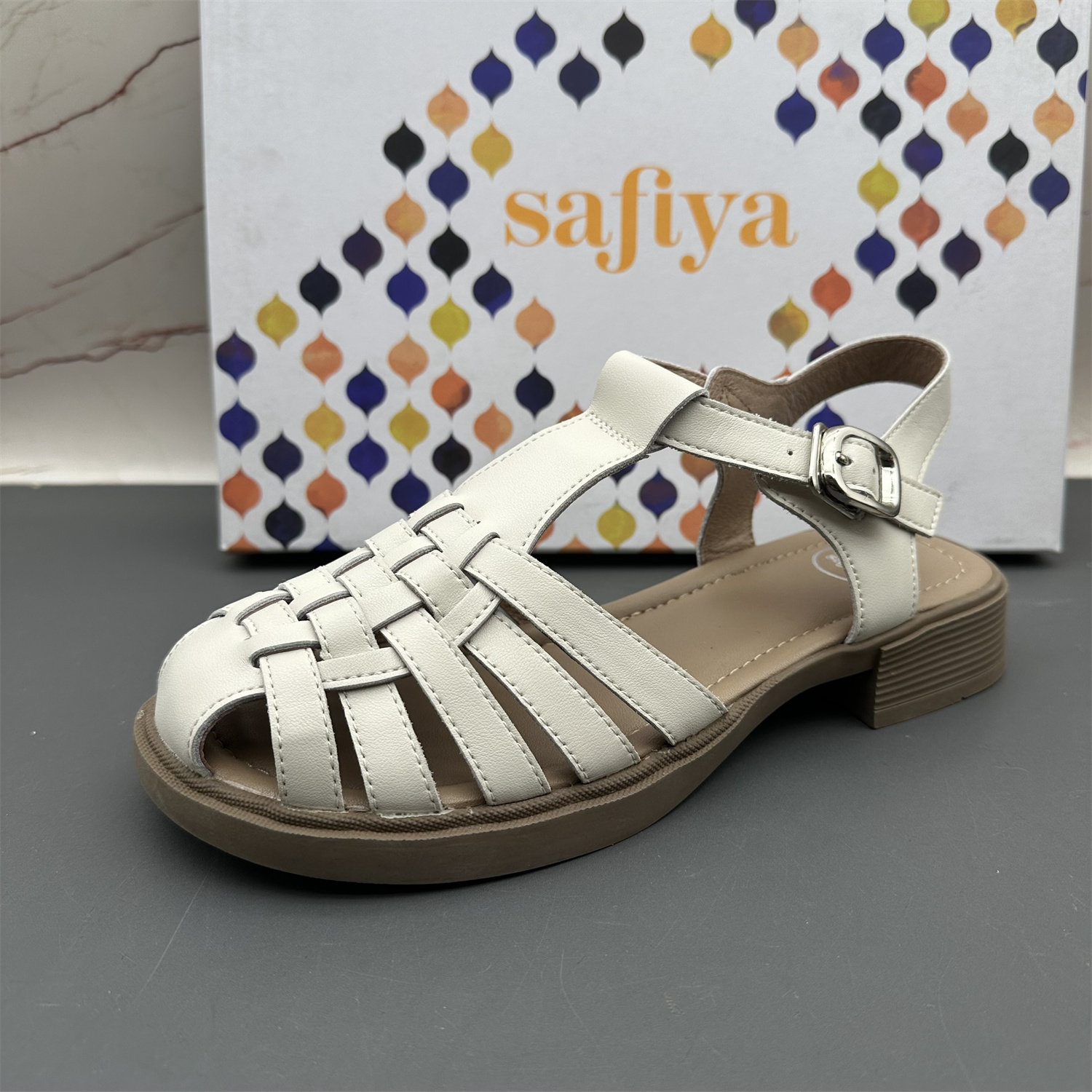 正品Safiya索菲娅撤柜断码真皮女鞋扣带圆头编织平跟防滑气质凉鞋,淘宝优惠券,粉丝福利购,淘宝优惠卷