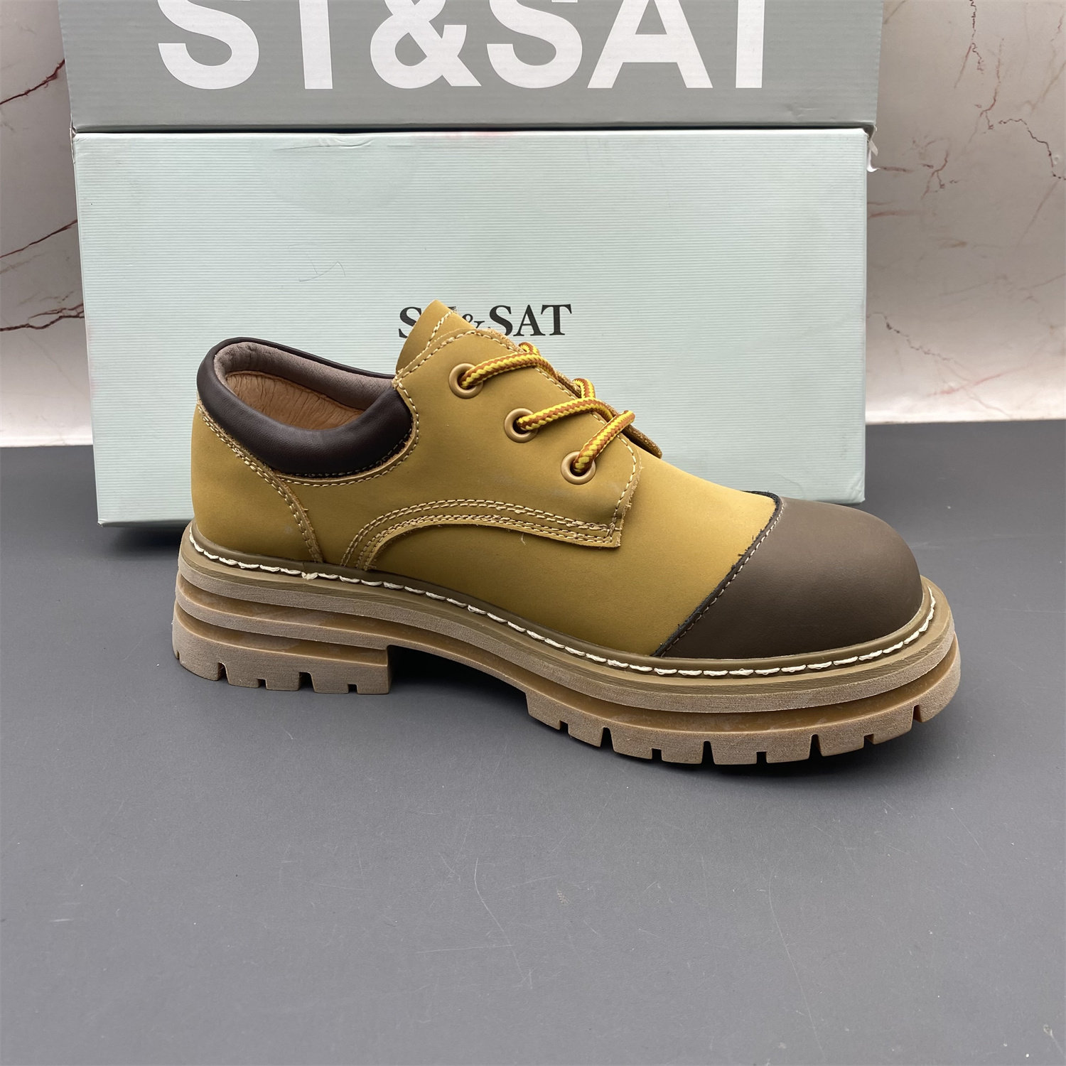 正品ST&SAT星期六撤柜断码真皮女鞋平跟圆头系带日常休闲拼色单鞋,淘宝优惠券,粉丝福利购,淘宝优惠卷