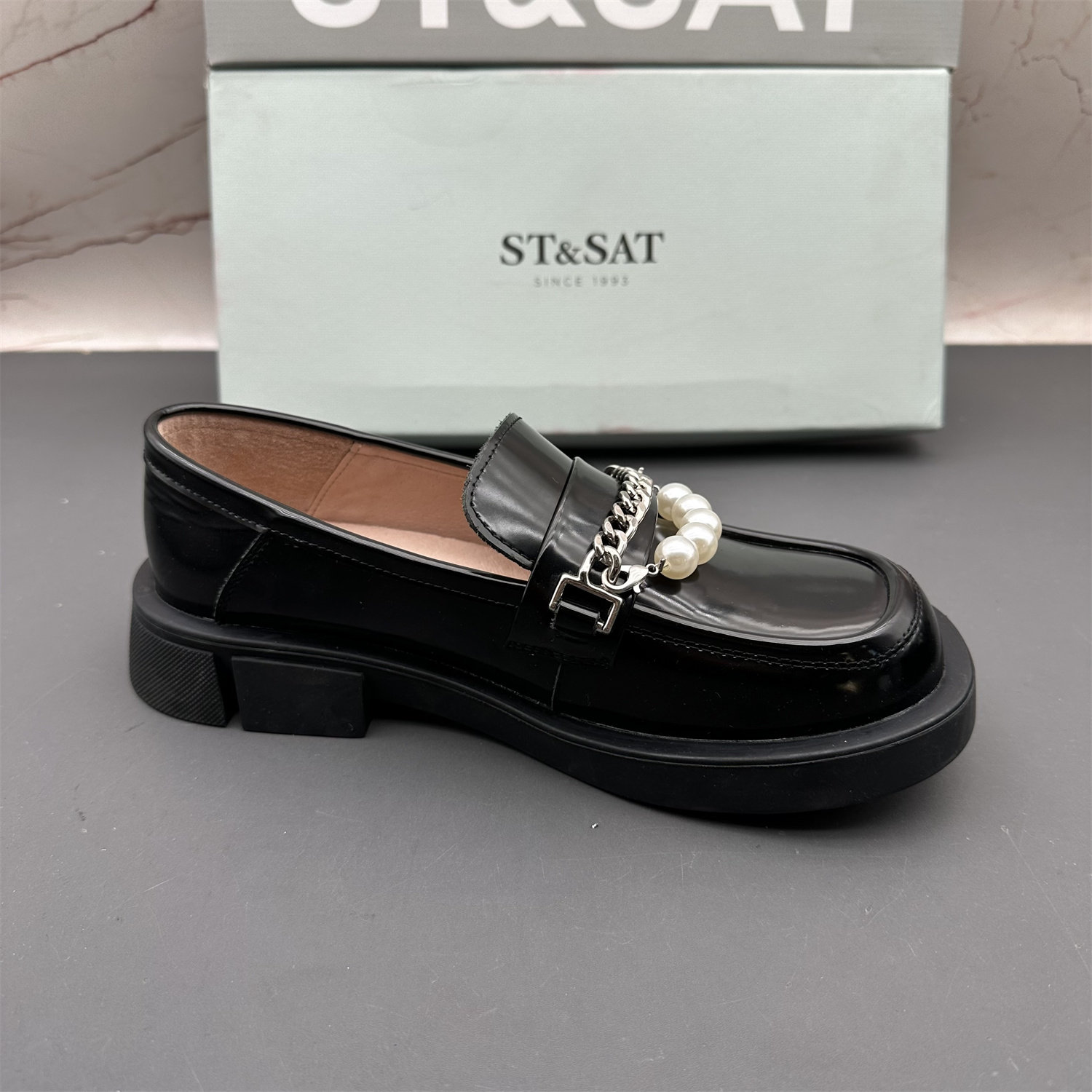 正品ST&SAT星期六撤柜断码牛皮女鞋圆头平跟防滑中口时尚乐福鞋,淘宝优惠券,粉丝福利购,淘宝优惠卷