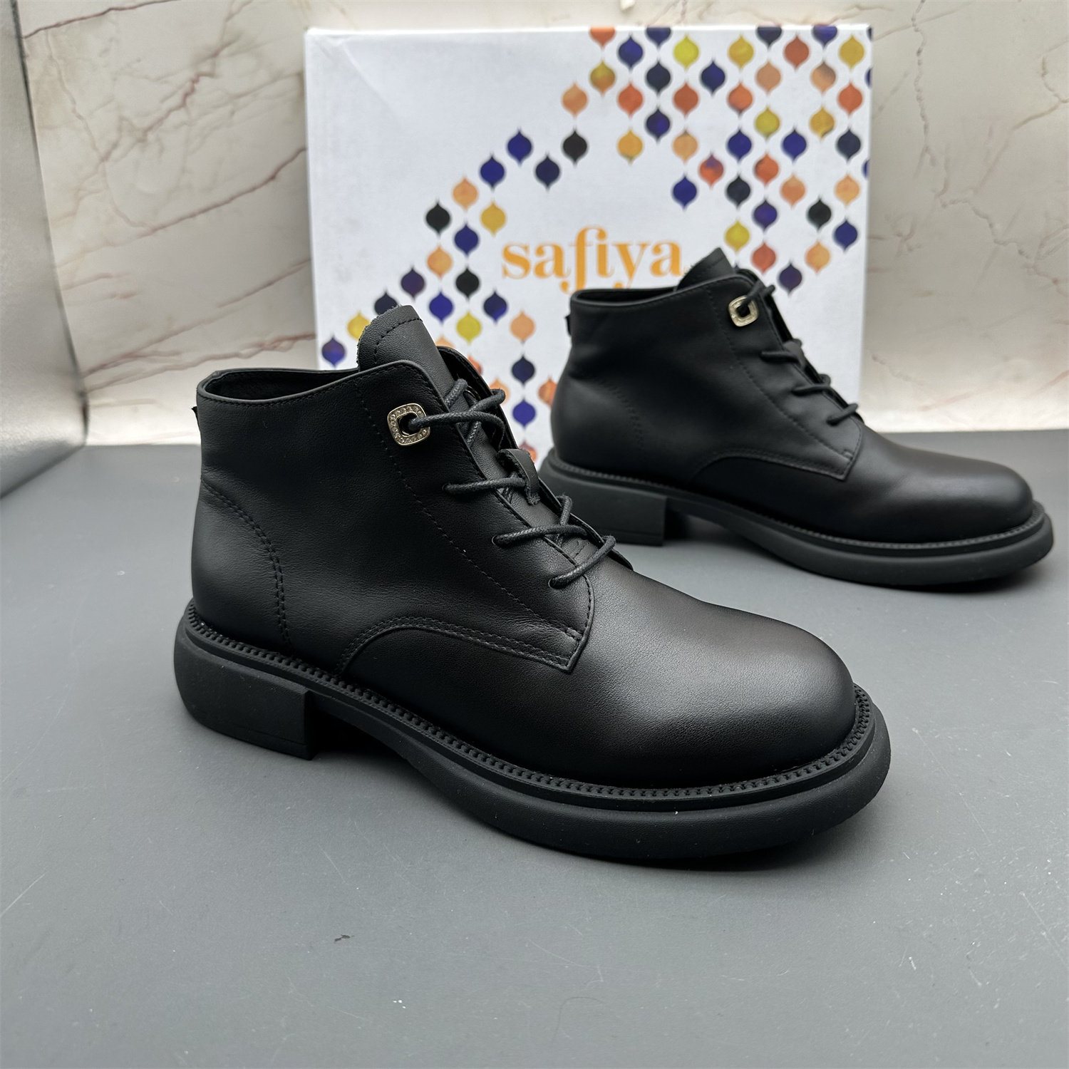 36码Safiya索菲娅撤柜处理牛皮女鞋平跟防滑圆头系带日常休闲短靴,淘宝优惠券,粉丝福利购,淘宝优惠卷