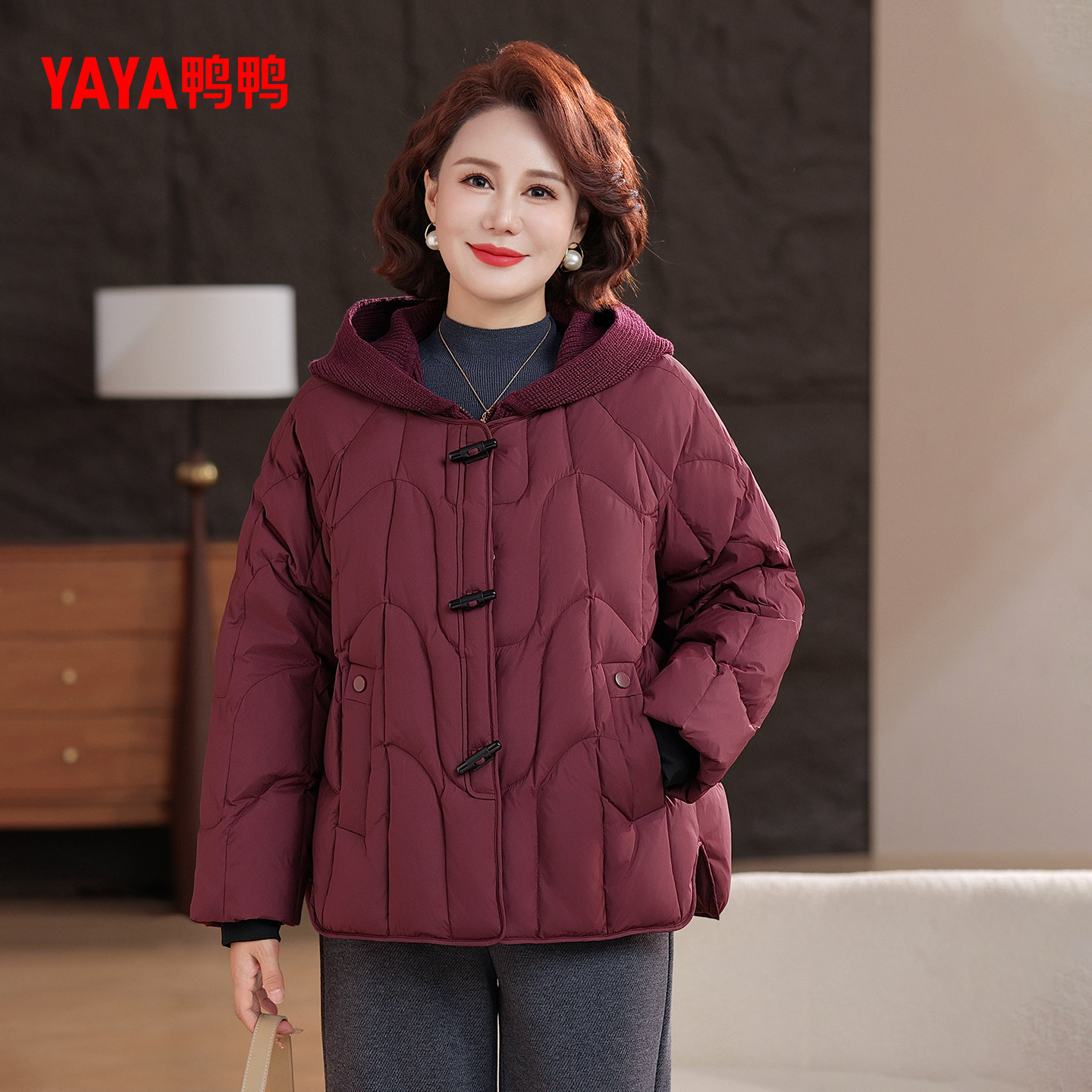 鸭鸭羽绒服女2025年冬季新款中老年短款时尚保暖气质妈妈装外套J,淘宝优惠券,粉丝福利购,淘宝优惠卷