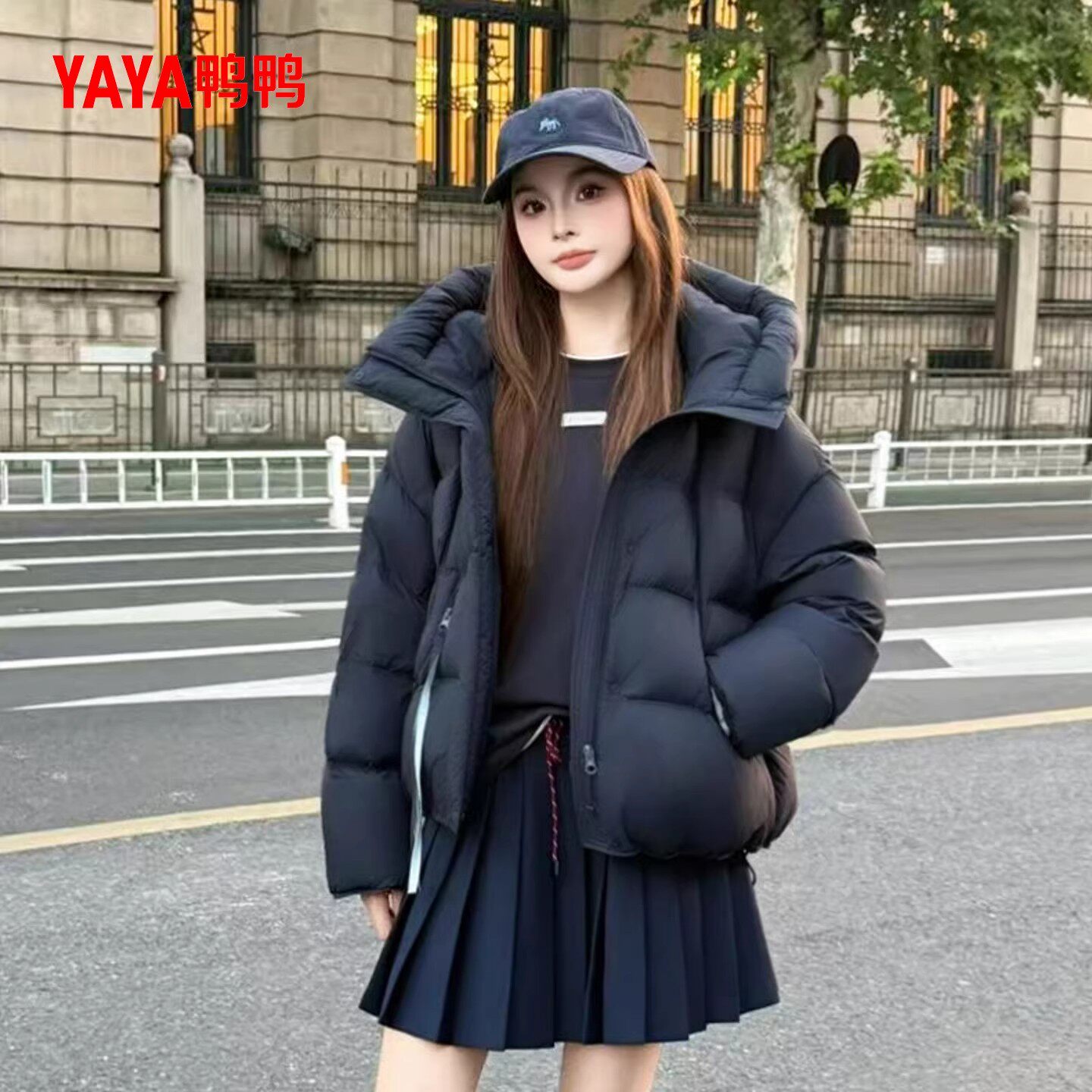 鸭鸭2025新款羽绒服女冬季加厚泡芙短款气质黑色90鸭绒保暖外套F