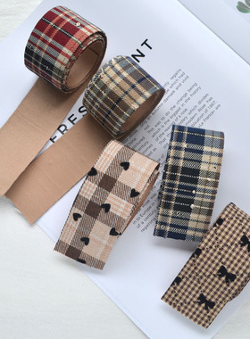 美拉德风棕色格子布艺材料