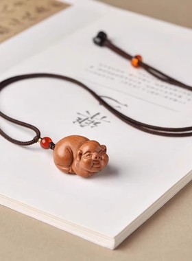 桃木生肖猪吊坠可爱小猪钥匙扣挂件男女项链手机链包包挂创意礼物