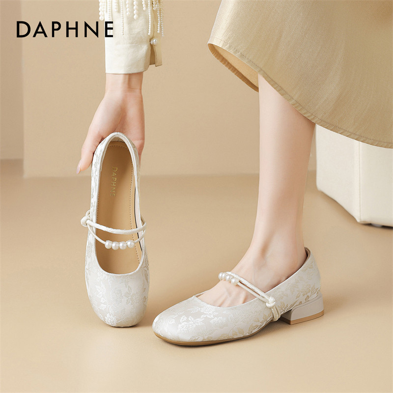 达芙妮缎面玛丽珍女鞋2025新款春秋低跟软底国风新中式配旗袍单鞋,淘宝优惠券,粉丝福利购,淘宝优惠卷