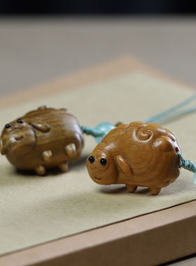 檀木卡通木雕小绵羊钥匙扣车挂