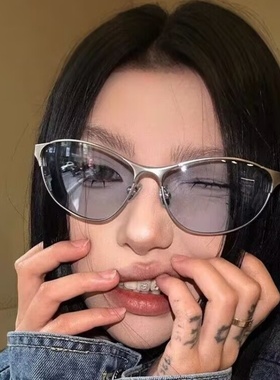 骑行太阳眼镜欧美风Y2K辣妹金属蓝色百搭墨镜女高级感凹造显个性