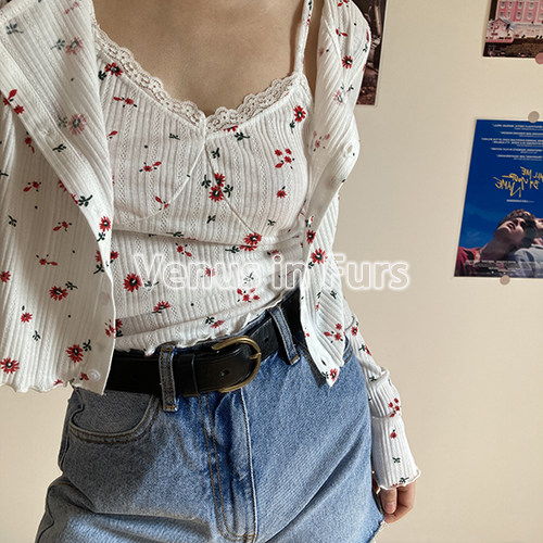 ຊຸດສອງສິ້ນ lace suspender ປຸ່ມແຂບເປັນຄື້ນ