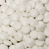 Tokugawa Japan Importmed Trumpet Clam Stone Go Строгой выбор 17 -миллиметровый шахмат из моллюска Шахматы с высоким и белым шахматом.