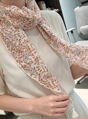 温柔系碎花流苏丝巾轻薄透气三角巾氛围感拍照发带日杂风通勤颈饰