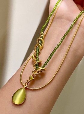 绿色水晶小蛇串珠颈链灵蛇小众高级感choker项链橄榄绿蛇形锁骨链