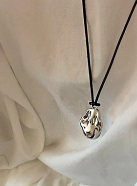 秋冬百搭小众设计不规则异形金属皮绳毛衣链轻奢ins高级感长项链