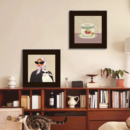 女人与猫中古风客厅装饰画小众艺术餐厅组合壁画法式复古卧室挂画 - 图1