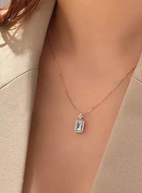 925纯银海蓝宝石香水瓶项链女轻奢质感设计小众高级感锆石锁骨链