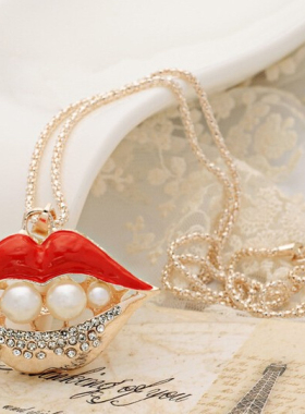 2024高级感水晶轻奢ins小香风金色爱心耳环可调节长度项链毛衣链