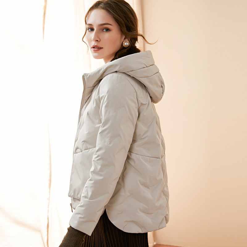 名人瑞裳2019冬季新款爆款羽绒服 名人瑞裳羽绒服