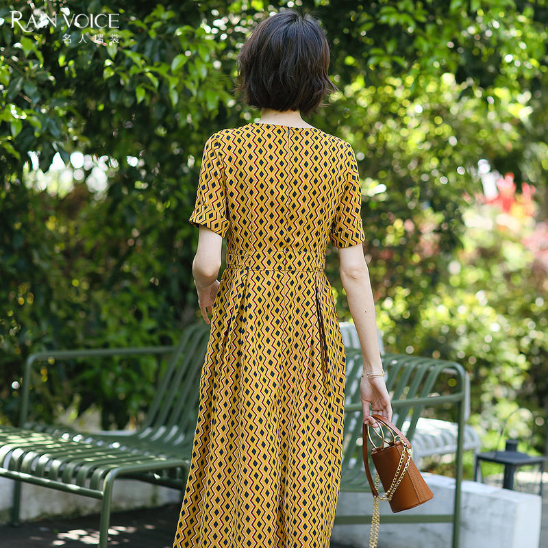 名人瑞裳2018短袖长裙 名人瑞裳连衣裙