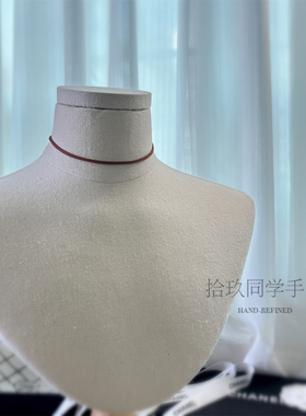 适合夏日穿搭的彩色麂皮绒锁骨链