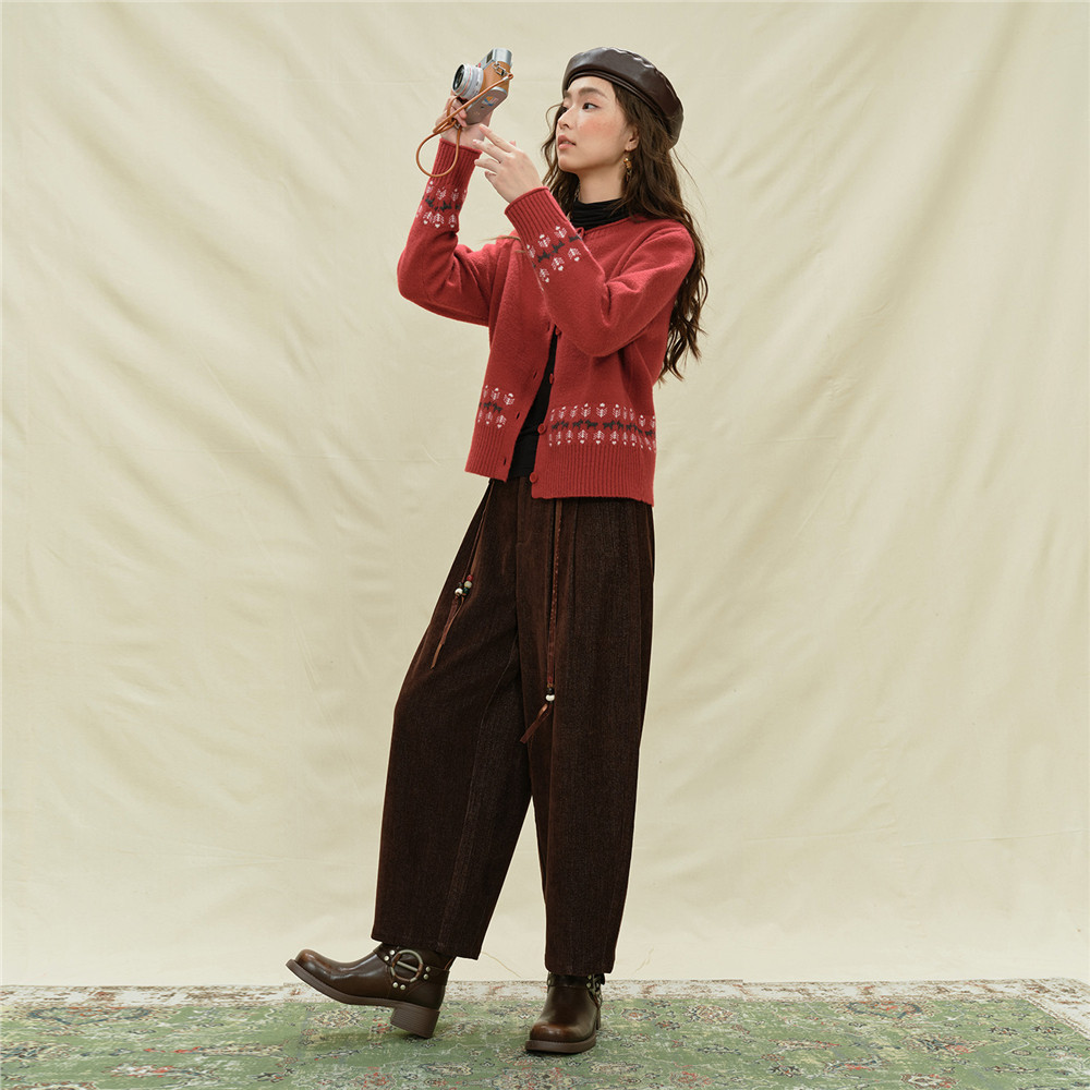 设计师款佐丹奴红色毛衣女撞色提花卷边宽松圆领针织开衫18355614,淘宝优惠券,粉丝福利购,淘宝优惠卷