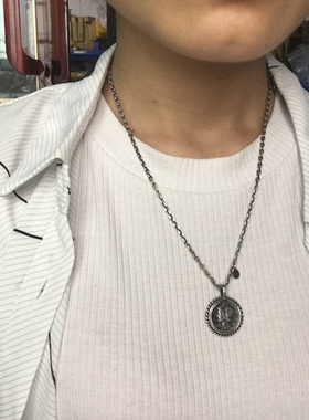 智神墨丘利银币吊坠时尚笑脸圆牌